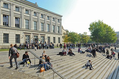 Universitätsplatz c Markus Scholz Uni Halle